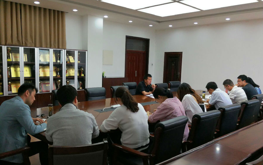 BV伟德官方网站召开学期中员工工作推进会.jpg BV伟德官方网站召开学期中员工工作推进会.jpg